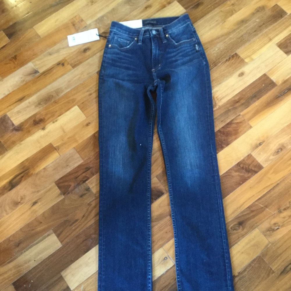 NWT Silver jeans super high rise straight leg size 24" waist and 32"inseam